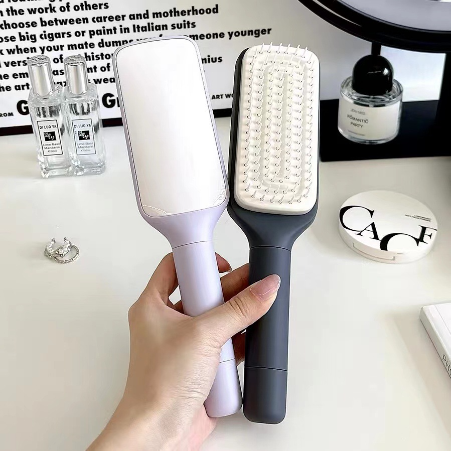 4-in-1 Hairbrush